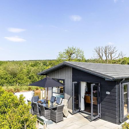 Lilac Lodge, 22 Roadford Lake Lodges Lifton Exterior foto
