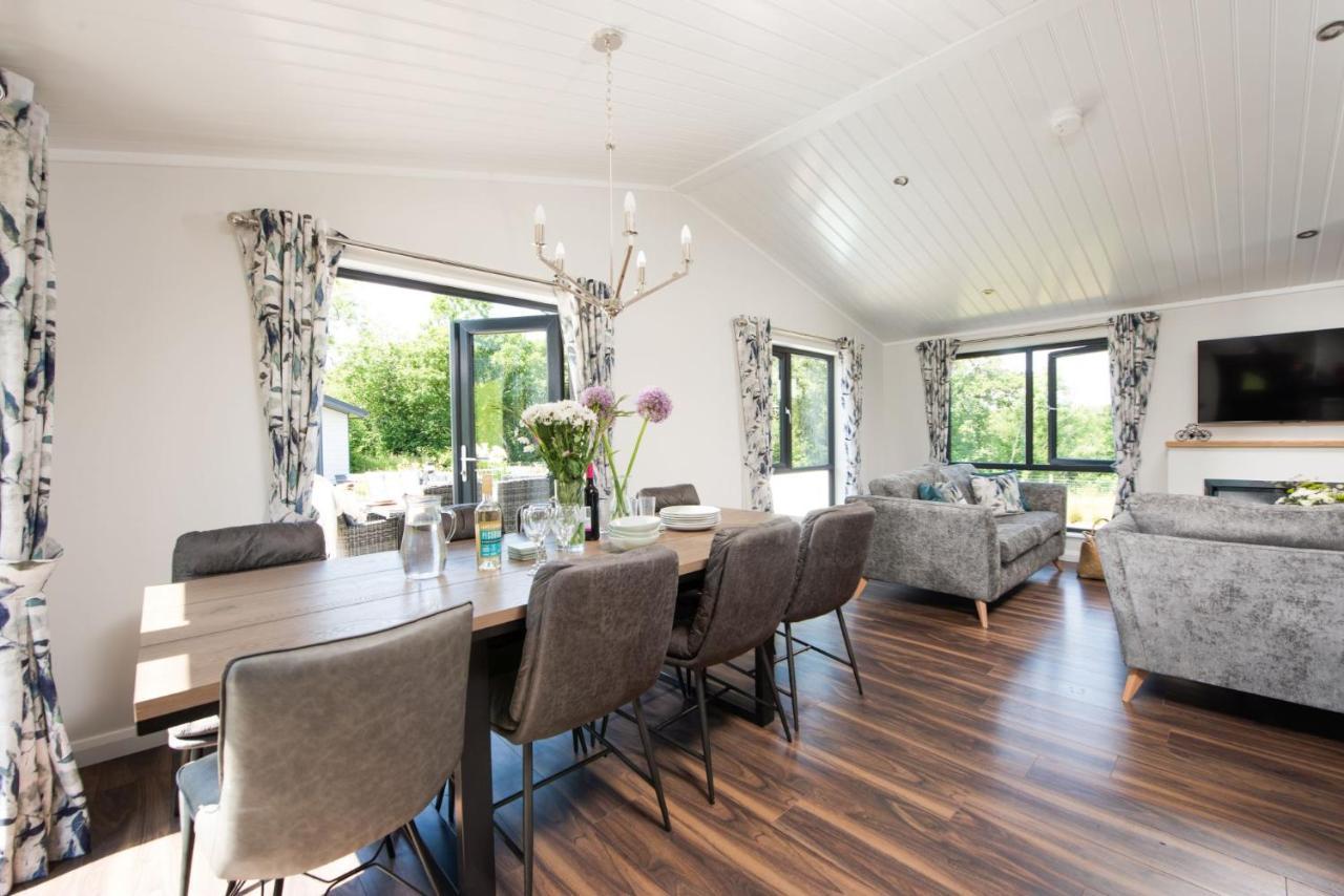 Lilac Lodge, 22 Roadford Lake Lodges Lifton Exterior foto